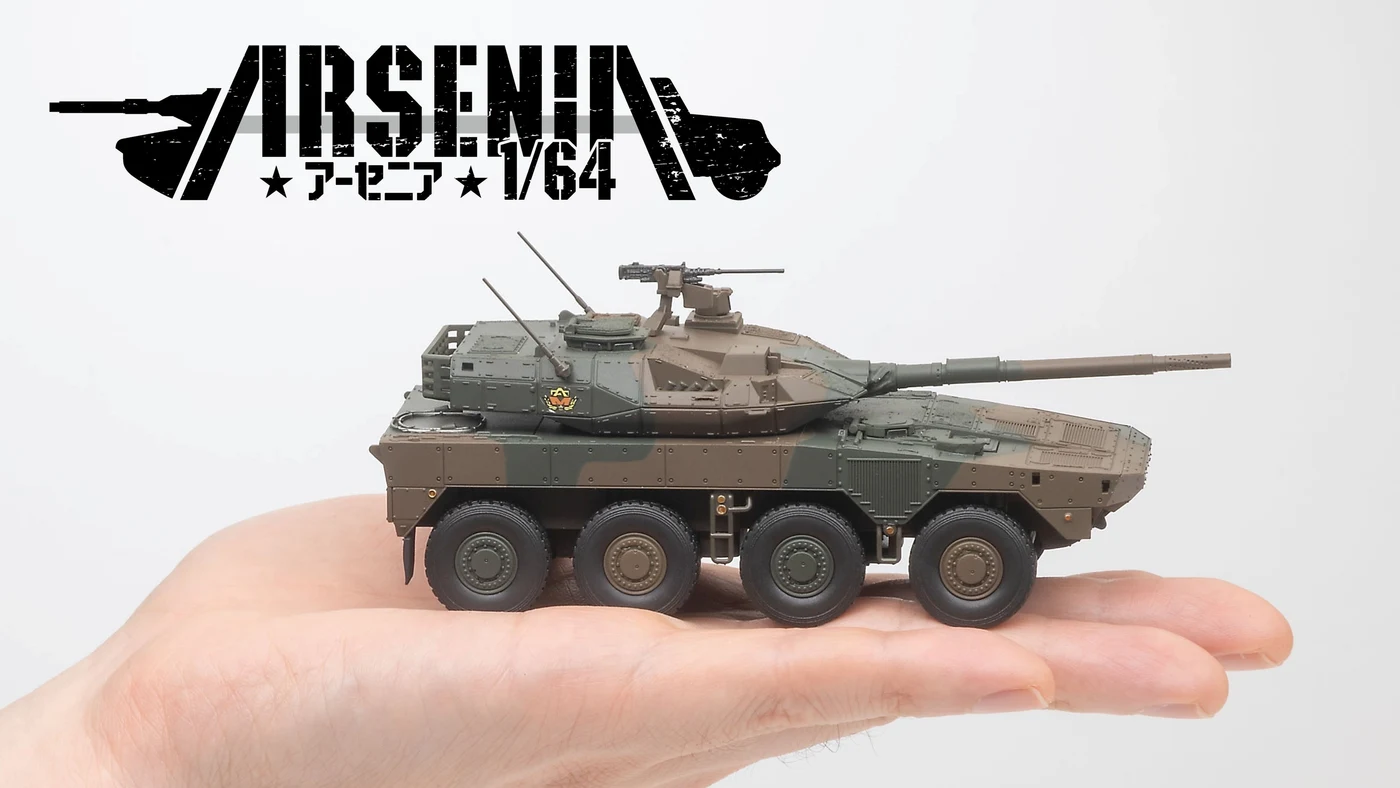手のひらに載せたAS010のサイズイメージ。試作品で、実測写真ではありません。